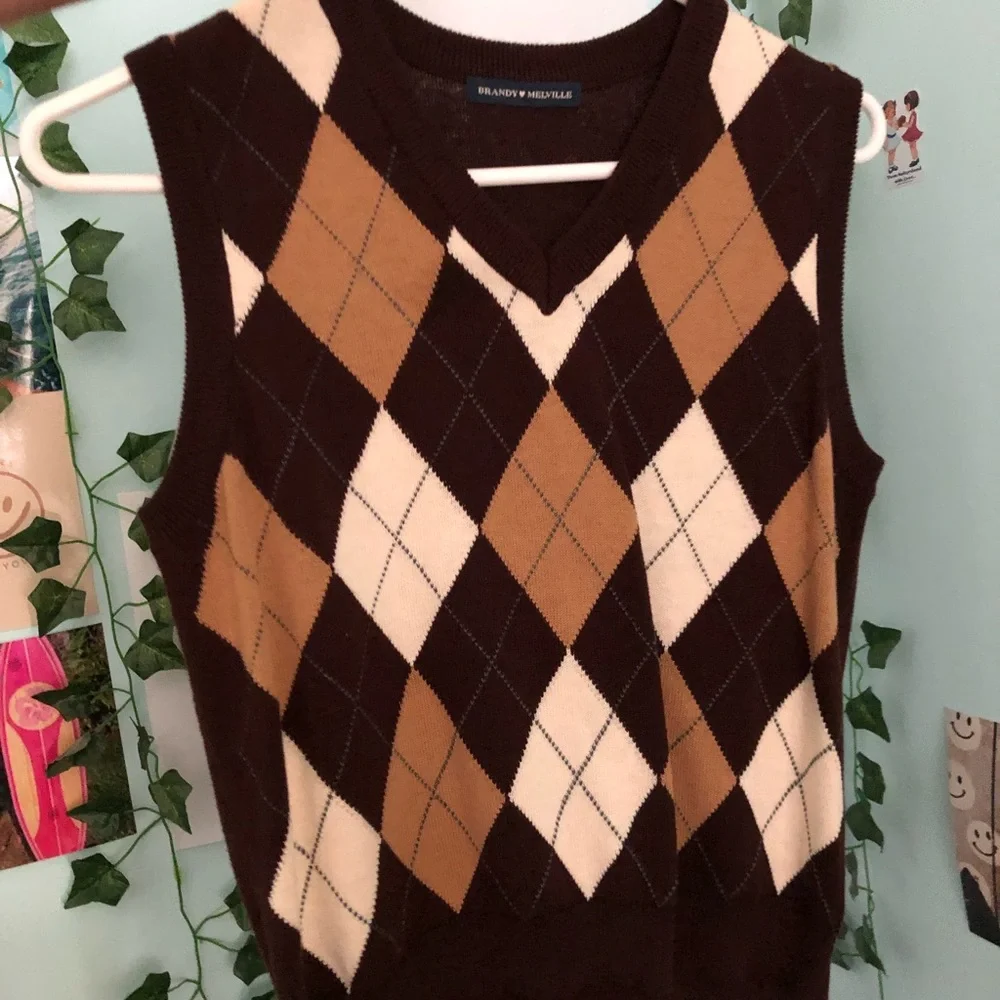 brandy melville tank never worn before brand new!🤎 - Picture 6 of 6